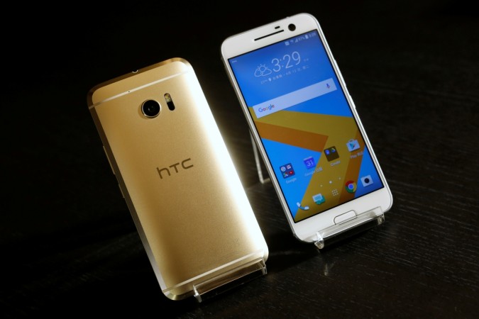 HTC ditches 3.5mm headphone jack for its new Bolt