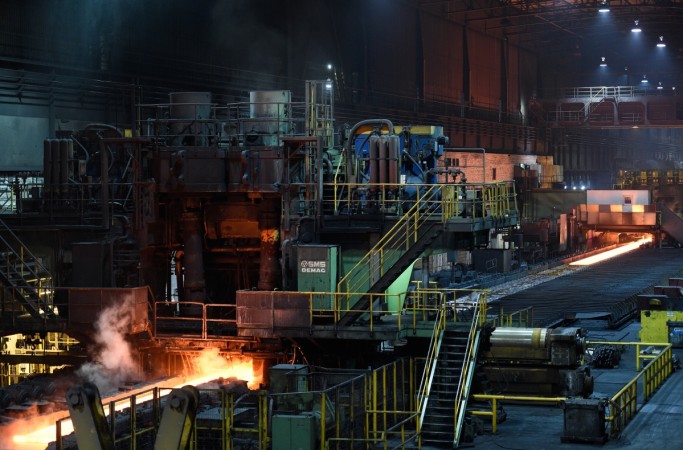 World steel production plunges 3.6% in the first three months of 2016 ...