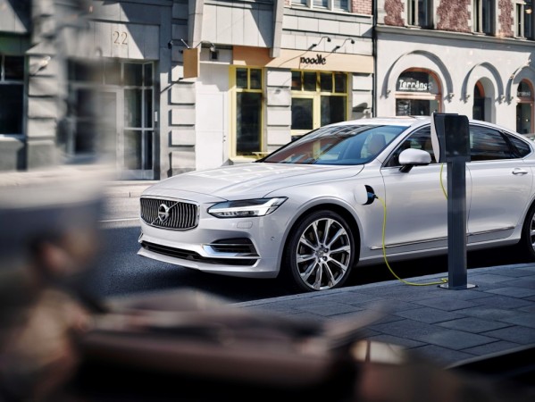Volvo S90