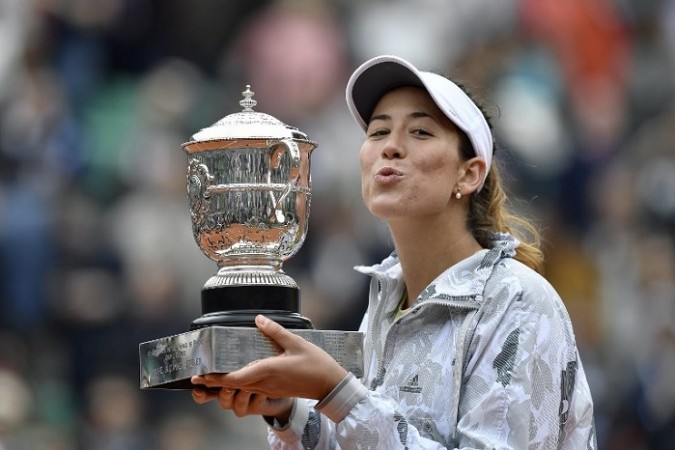 Garbine Muguruza French Open trophy