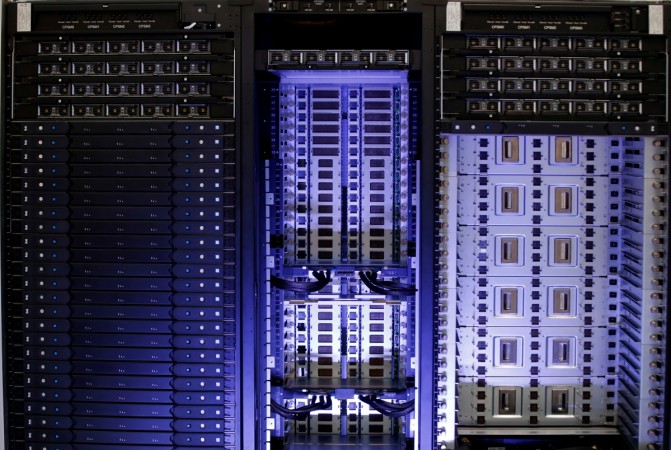 Supercomputer