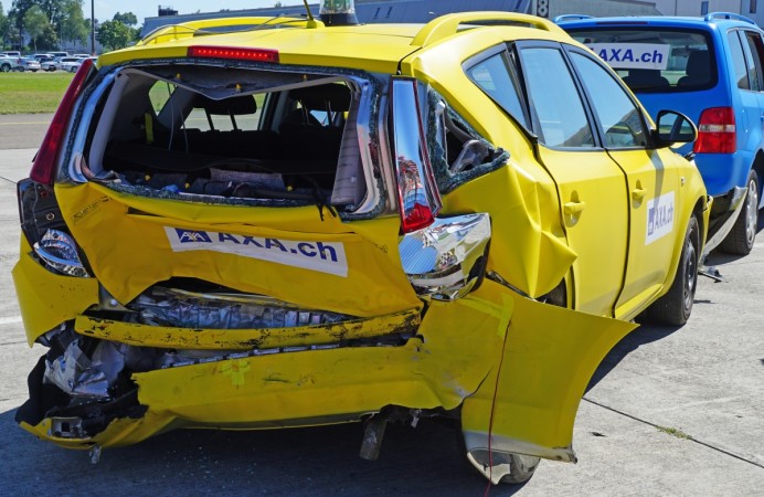 car accident delhi india rash driving fatalities killed died hospital injured roads driver penalty hospital injured