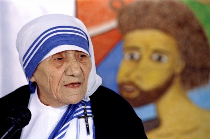 Mother Teresa speaks at a meeting held by Indian Christians in New Delhi