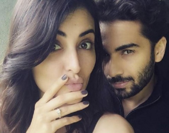 Mandana Karimi with her husband Gaurav Gupta Bigg Boss 9 contestant Mandana Karimi, Mandana Karimi married gaurav gupta,