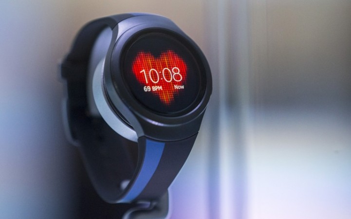 Gear smartwatch by Samsung Gear smartwatch by Samsung