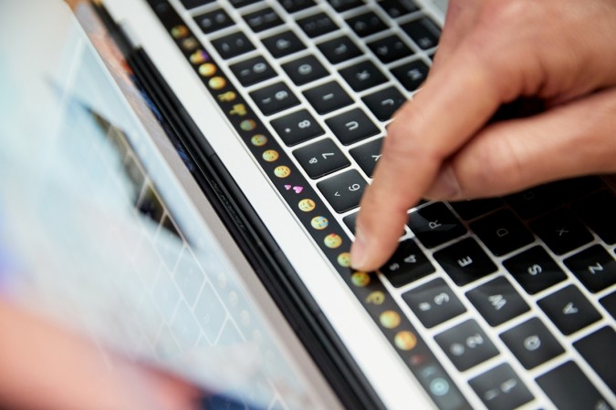 Apple MacBook Pro Touch Bar Apple MacBook Pro Touch Bar