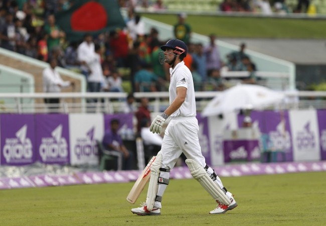 Alastair Cook could not take advantage of the two lives that were gifted by the India slip fielders Alastair Cook England