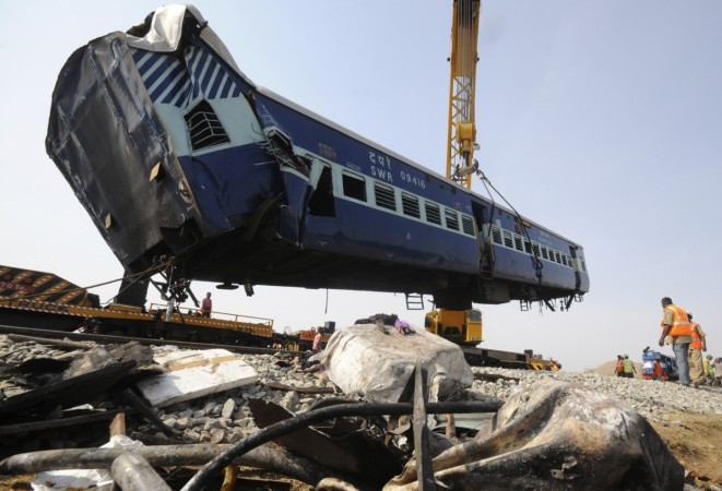 Nearly 100 people killed as passenger train derails in northern India