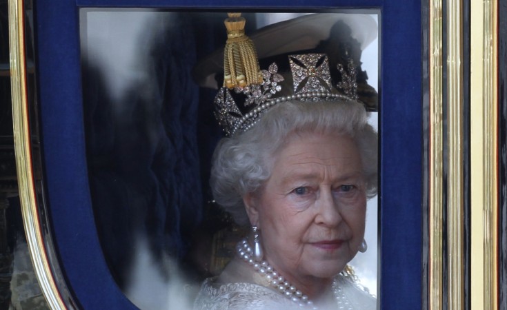 Queen Elizabeth mocks Donald Trump in hilarious fashion during interview Video Queen Elizabeth mocks Donald Trump in hilarious fashion during interview Video
