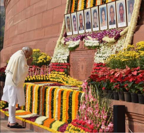 PM Modi paying homage to Parliament attack victims 2001 parliament attack