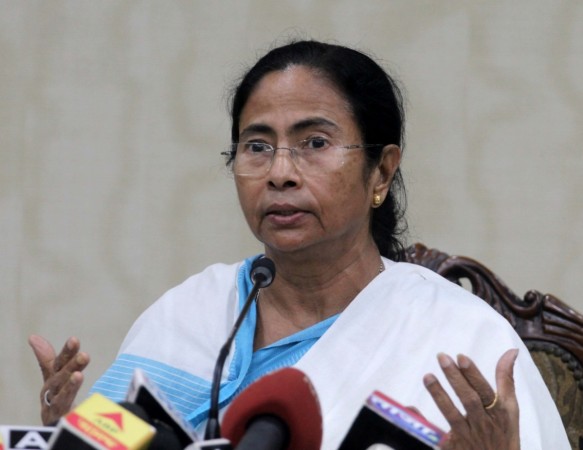 SC raps Mamata Banerjee govt over Aadhaar linking plea, says state can ...