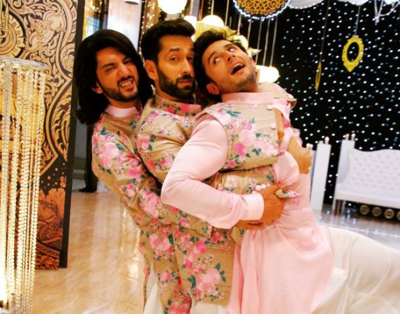 AVTA 2017: Ishqbaaaz wins three awards; Nakuul Mehta expresses