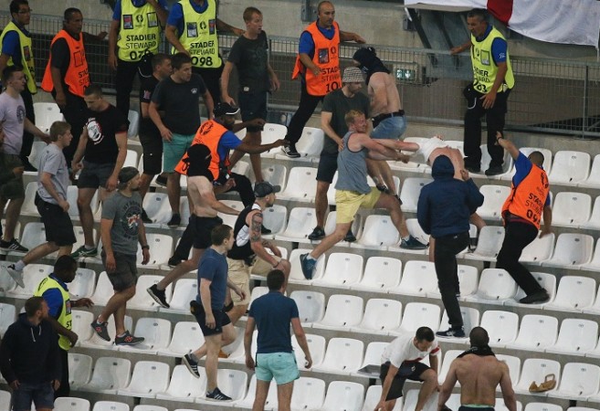 England fans, Russia fans, football fights, Russian hooligans, World Cup 2018