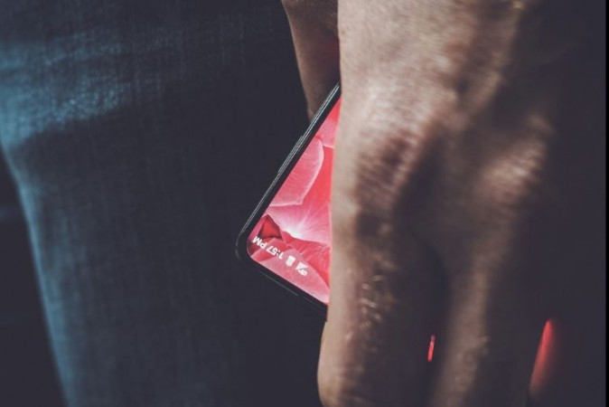 Essential Products Inc, Andy Rubin, Android, Essential mobile teaser, launch date, specs
