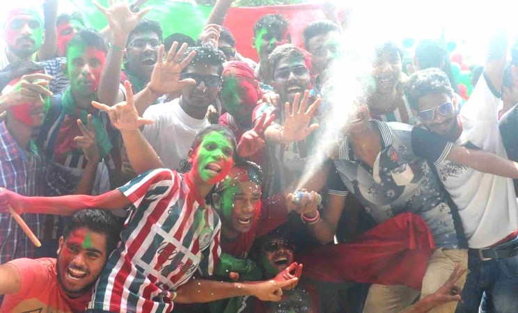 Mohun Bagan fans mohun bagan, east bengal