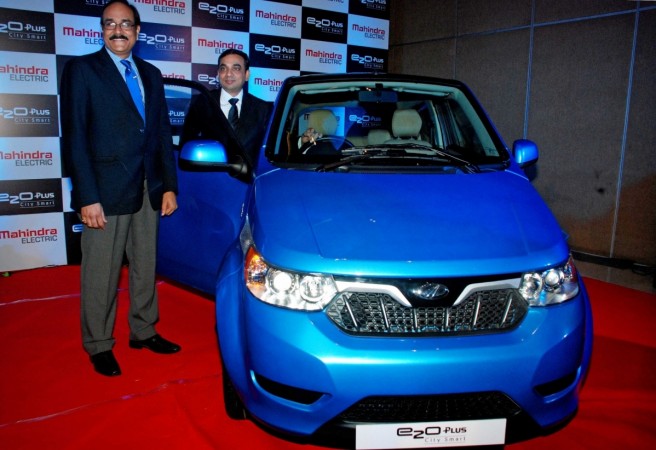 Mahindra launches 'e2oPlus' in Kolkata on Oct 28, 2016. mahindra cars, mahindra e20plus, mahindra esupro, mahindra everito, everito, electric vehicles