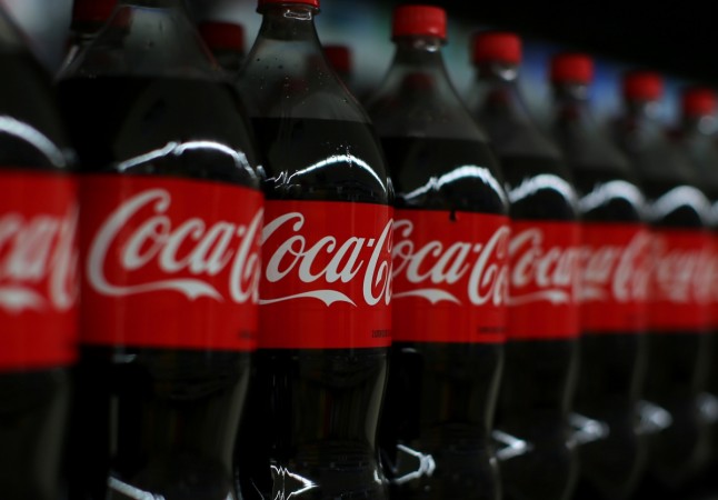 coca cola, coke, Greenpeace, plastic, environment,