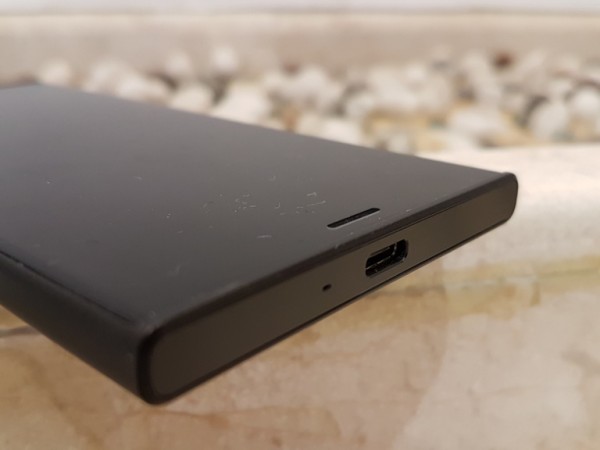 Sony Xperia XZs Review Sony Xperia XZs Review