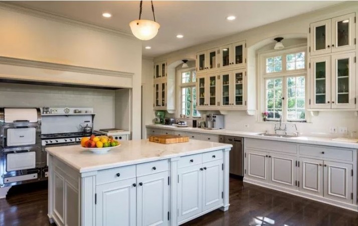 Kitchen Angelina Jolie home
