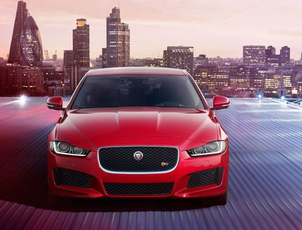 Jaguar XE sedan Jaguar XE diesel