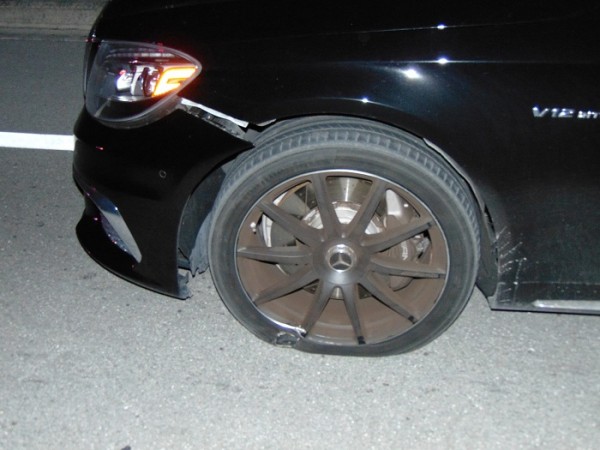 Tiger Woods' damaged car. Tiger Woods, Tiger Woods arrest, Tiger Woods arrest video, golf