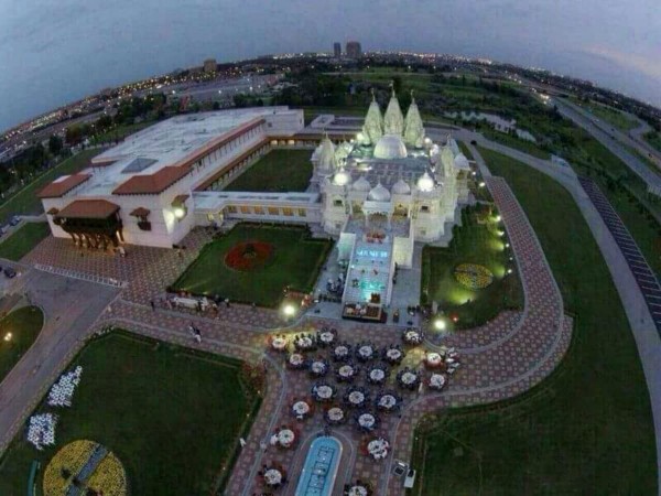 2,000 artisans have labored over various parts of Lord Balaji Temple 2,000 artisans have labored over various parts of Lord Balaji Temple