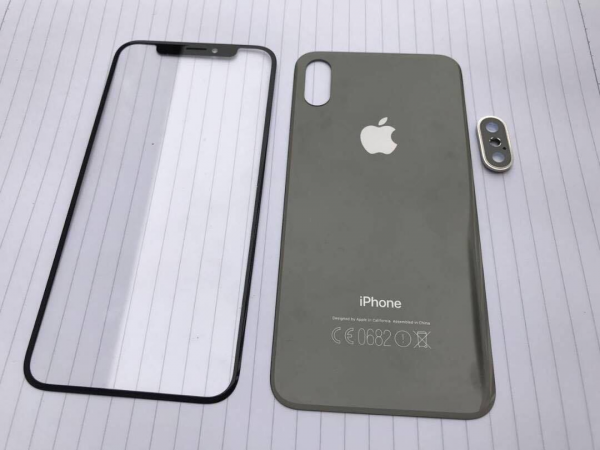 Leaked panels of the iPhone 8. iPhone 8 leaked panels