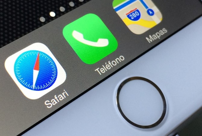 Can you imagine the iPhone 8 having a fingerprint sensor incorporated into the power button on top of the device? Apple iPhone 8