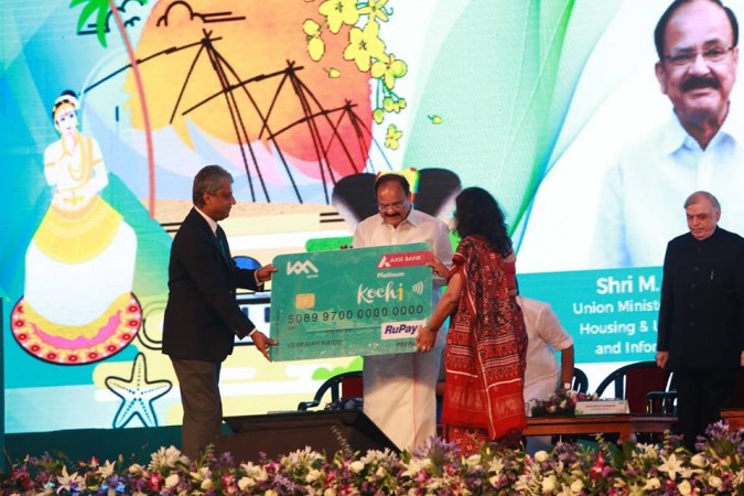 Personalised smart cards for Kochi Metro presented to all dignitaries Kochi Metro