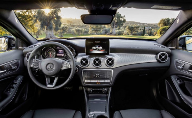 2017 Mercedes-Benz GLA interior 2017 Mercedes-Benz GLA