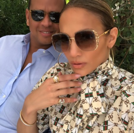 Jennifer Lopez is rumoured to be engaged to Alex Rodriguez Jennifer Lopez