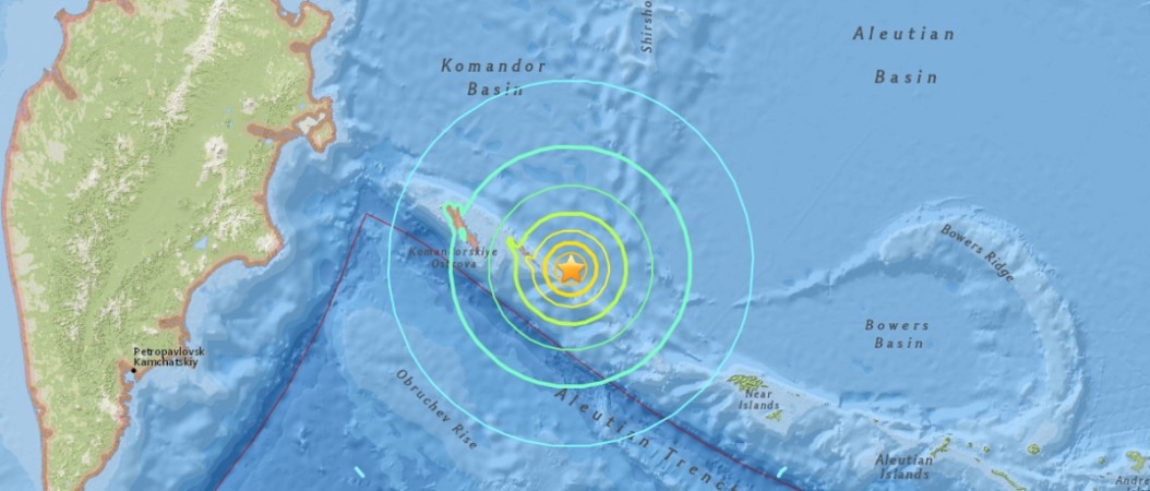 Earthquake turkish magnitude quake voa rubble injured authorities gempa turki akibat survivors eastern rescuers jolted afghanistan middleeastmonitor terkait berita