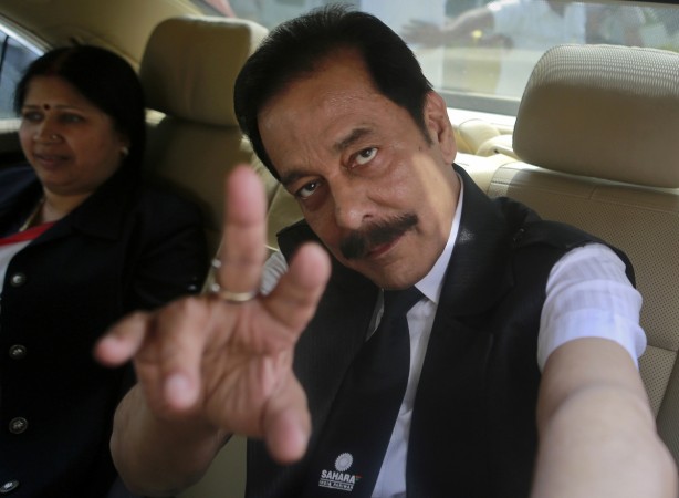 BIDS ANYBODY? Sahara Group Chairman Subrata Roy arrives at the Securities and Exchange Board of India (SEBI) headquarters in Mumbai on April 10, 2013. Reuters/Danish Siddiqui/File Photo Sahara group