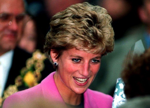 The Princess of Wales arrives at St Phillip's Cathedral, Birmingham where she viewed exterior restoration work October 12, 1994. Princess Diana