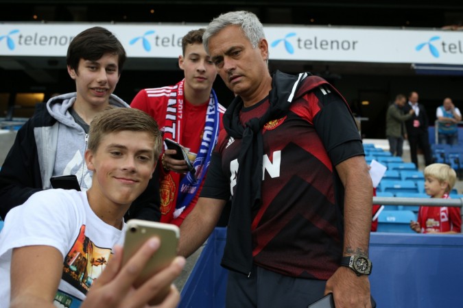 Mourinho mourinho, manchester united