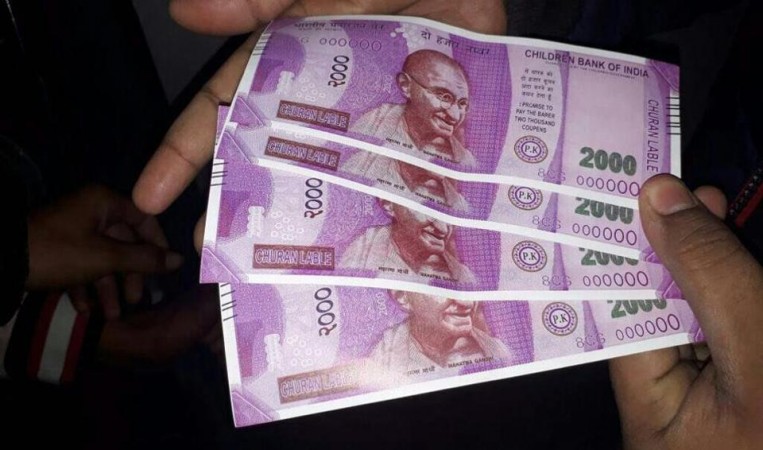 Fake Rs 2000 notes The fake Rs 2,000 notes were dispensed bearing ‘Guaranteed by the Children’s Government’, etc.