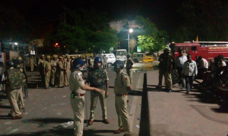 Curfew has been imposed in Ramganj. Jaipur violence