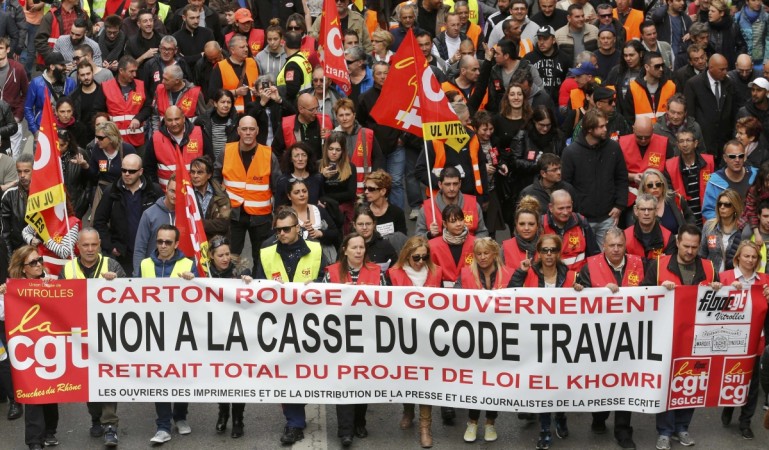 Hundreds of thousands protest at French labor reforms France protests