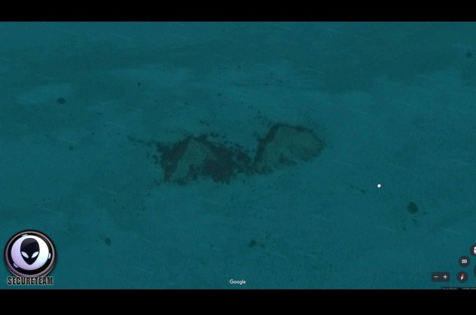 underwater pyramids, Scott C Waring, Google Earth, Google Maps,