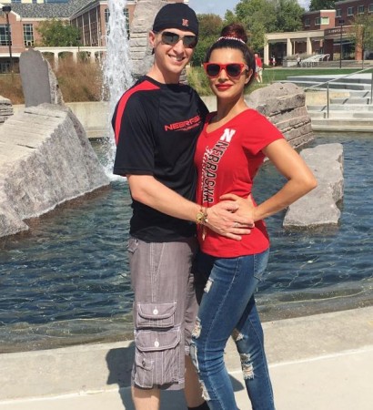 Aashka Goradia and Brent Globe Aashka Goradia and Brent Globe
