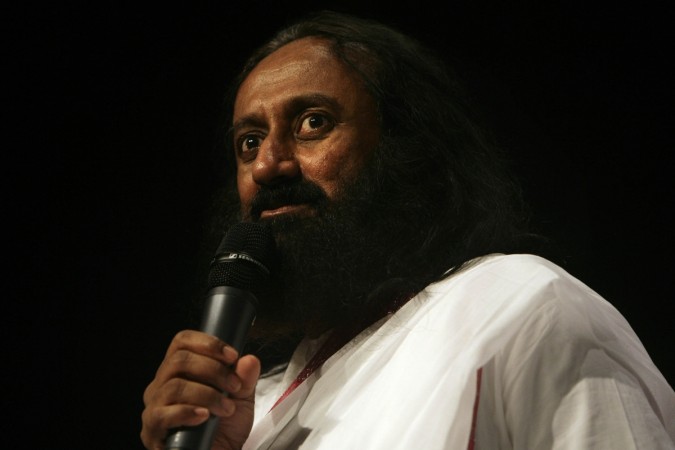 In the picture, Sri Sri ravishankar, head of Art of Living, Bangalore 卡提卡卡卡提亚·卡什