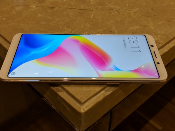 OPPO F5 Review OPPO F5