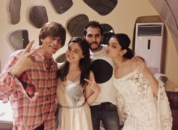 Shah Rukh Khan's birthday bash Shah Rukh Khan's birthday bash
