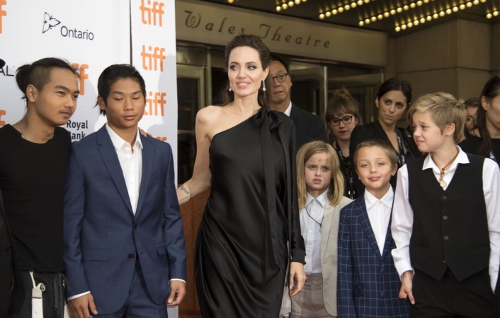 Angelina Jolie and her children with Brad Pitt. Angelina Jolie children