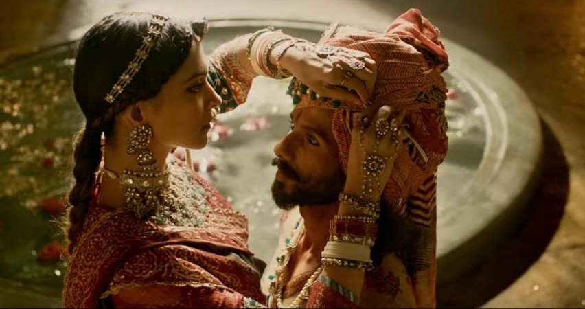 Deepika Padukone, Shahid Kapoor in Padmaavat Deepika Padukone, Shahid Kapoor in Padmaavat