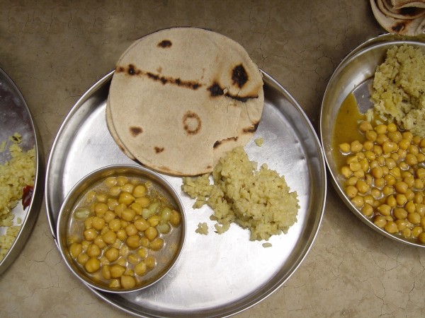 A teacher said that plates were old and discarded. (Representational Image) mid day meals