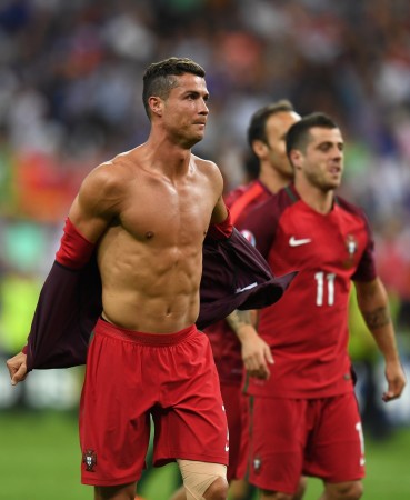 Cristiano's hotbod has certainly attracted him a lot of chicas! cristiano ronaldo