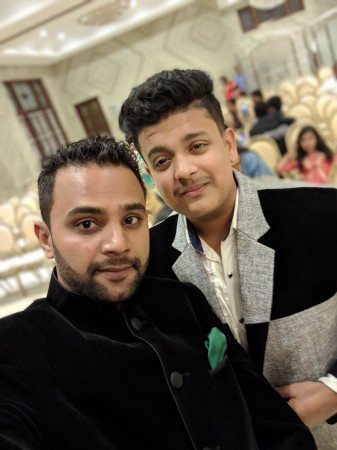 Google Pixel 2 XL front camera sample with face retouching Google Pixel 2 XL front camera sample