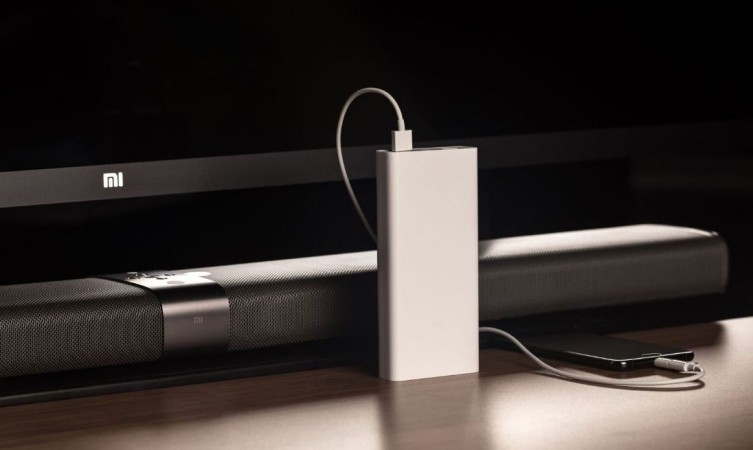 Xiaomi Mi Power Bank 2i comes with single-port Quick Charge 3.0 support, high-density lithium polymer batteries inside dual (5.1V/ 3.6A) USB output feature, meaning users can charge two devices simultaneously or extend your power with others in need. Xiaomi, Mi Power Bank 2i, 20000mAh, India, launch, price