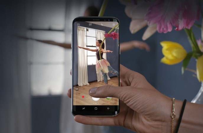 The bottom bezels on the Galaxy S9 could be next to non-existent. Galaxy S9 rumours